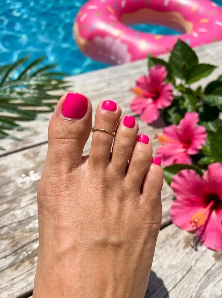 Hot Pink Glossy Toes